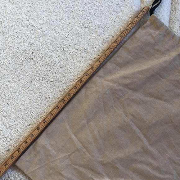 Authentic NWOT Gucci large tan drawstring dust bag for hand bags - Picture 6 of 9